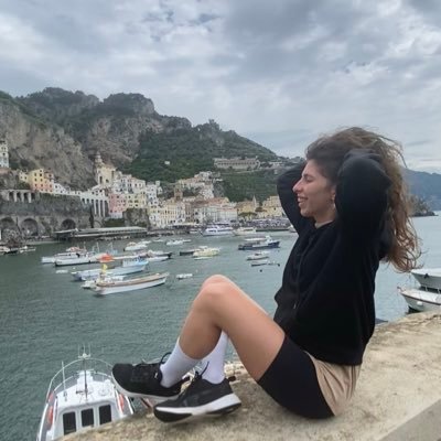 katyamosti's profile picture. la suerte es amiga de la accion, repitan. 🎖