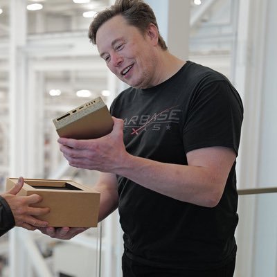 privatechat220's profile picture. 𝐂𝐄𝐎 - 𝐒𝐩𝐚𝐜𝐞 𝐗 🚀 𝐓𝐞𝐬𝐥𝐚🚘