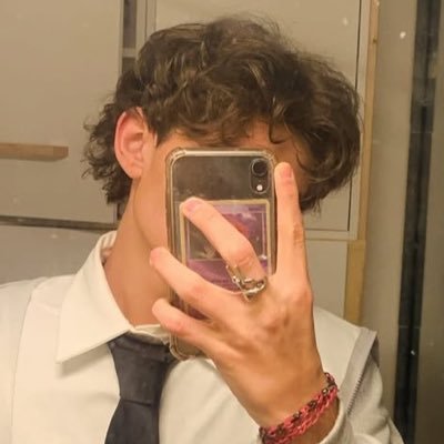 EnzoRieusset's profile picture. I play fisch 🐟                                               🇫🇷