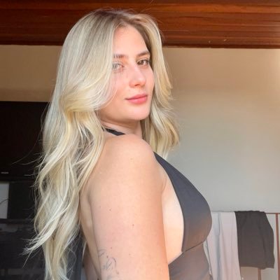 beatrizrubioo's profile picture. o gato mia e a coca light