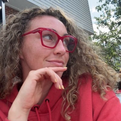 IntuitiveMo0011's profile picture. Me, Myself and I. pinky