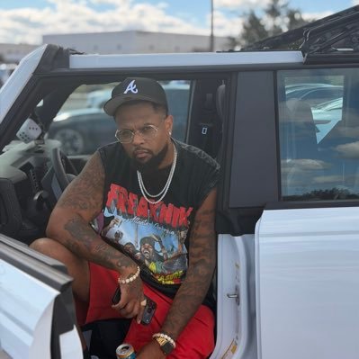 Stoney_Blu's profile picture. Peace ☮️, Paper💰, Prosperity🙏🏽