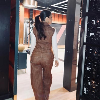 MoLyqerim0's profile picture. TV Host