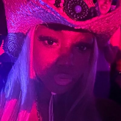 arielsaraii's profile picture. •🫧🍦•