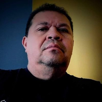 gdd2505's profile picture. Arte y Pedagogía. 
Orgullosamente Maestro. Me hubiera gustado aprender a conducir autobuses pero me fregué la rodilla. 
Crítico con sentido humano.