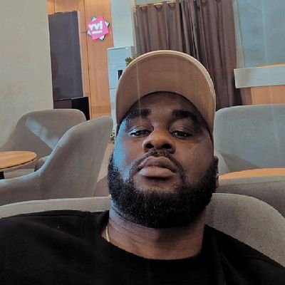 Smitth_v's profile picture. Avoid the unhappy and the unlucky ✌️