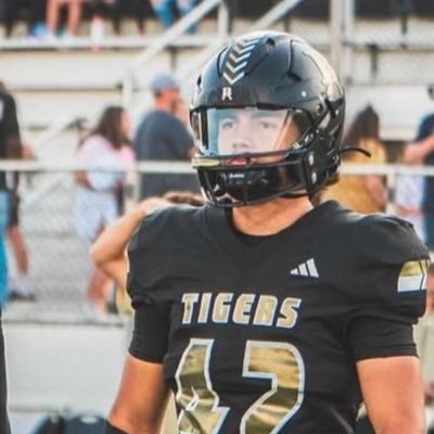 NickIrvine42's profile picture. #42 |🐅Broken Arrow HS 2026| Football🏈- TE/kicker | Track&Field- discus🥏| GPA 4.2 | 6’2,210lbs | irvnick42@gmail.com|