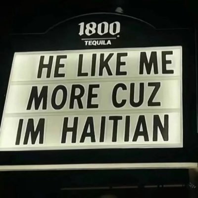 TheeRealVyeDame's profile picture. retired troll 👵🏿