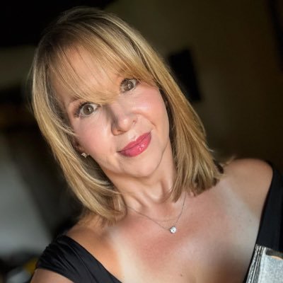 Brenda47898's profile picture. Let love lead