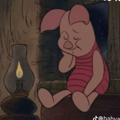 amiramuncho's profile picture. 