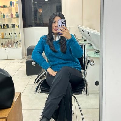 sandravillalbam's profile picture. Nullius in verba | she/her | No one likes a mad woman.