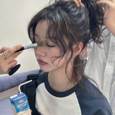 torturedfairy's profile picture. ''escribo estas palabras en acero, pues todo lo que no esté grabado en metal es indigno de confianza'' /// booktw