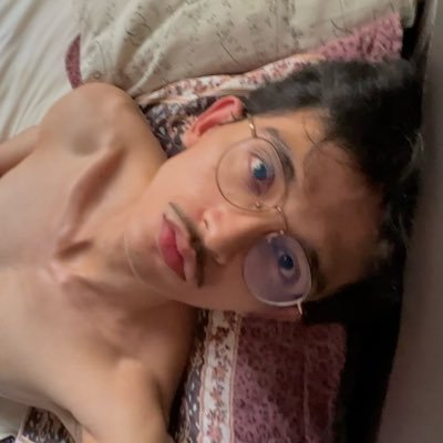 barlipengg's profile picture. i’m gay you're gay we’re gay