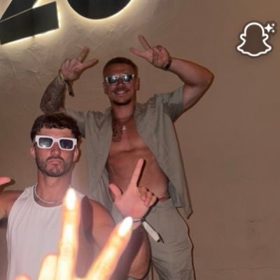 stankden's profile picture. survivors guilt🥀