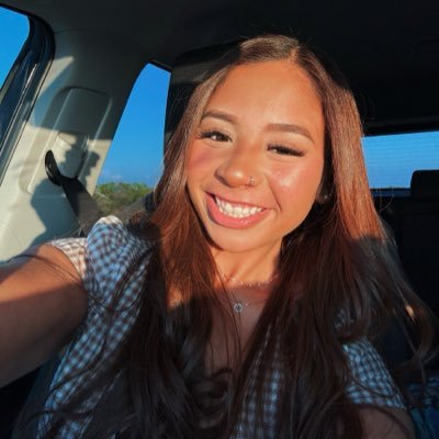 jadorafaith's profile picture. i like the sun & flowers // isaiah 43:2 // utsa // 143🕊️