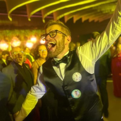 guitiapina's profile picture. pierced through the heart but never killed