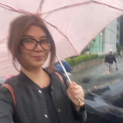 ____ania's profile picture. ♈️ battling memory error