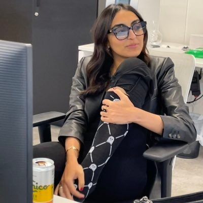 parisrouz's profile picture. quiet plug. vp marketing @aave. prev @ideovc, @slow.
