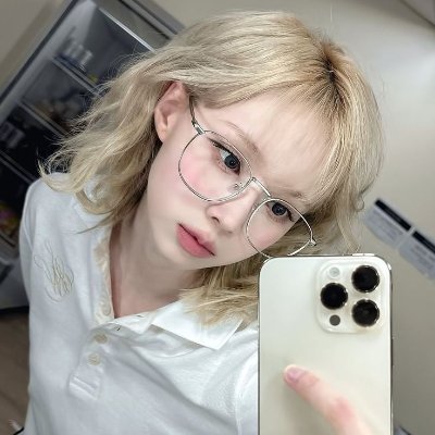 ujimdayple's profile picture. fan account —— my ☆ ♡ | 𝟭𝟬𝟭𝟰𝟭𝟭%  #겨울이버블 l #유지민은봐라