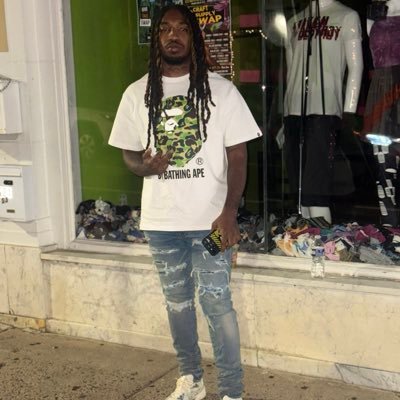 louis_veez's profile picture. 