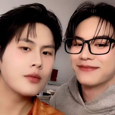 mousouie's profile picture. i'm just a girl who's crazy about 𖥻𝘄𝗶𝗻𝘁𝗮𝗻𝗴!! 🫠