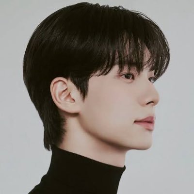 simpp4kmwcmb's profile picture. multi stanner (?)