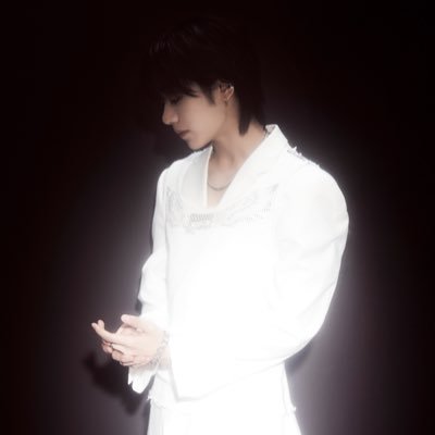 zoomin_blueset's profile picture. Here for TRENDZ, the best boys, but especially Havit (and ra.L’s fashion sense)