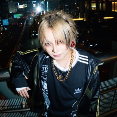 acme_shogo's profile picture. Guitar🎸犬好き、楽曲提供、作詞作曲編曲、ミニ四駆、ポケカ。福岡県出身。ファンクラブhttps://t.co/Vj1NvUIVvO インスタhttps://t.co/RctVg2LpTJ ウェブストアhttps://t.co/ME2xkmusje