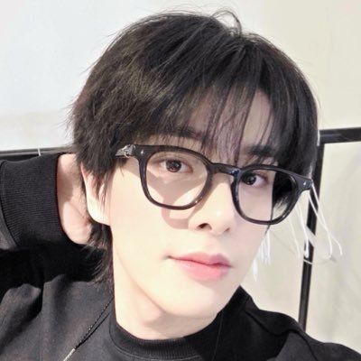 dhnawcakt's profile picture. ˚ 𖦹 ׂೀ 내 행복의 이유는 바로 너야 ֯ 🐰 🏡 . fan account ⠀𓂋𓈒 OT7 🍮 𓈈 𓂂 review , #purelypewe 🧺 。 — ❤︎