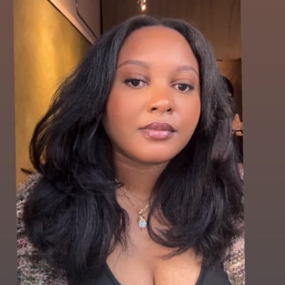 PepperCompinc's profile picture. Founder @Palaceoneeleven🧚🏾‍♀️💎 The Crystal Fairy You have to do it with intention or not do it at all; Pro MUA by referral