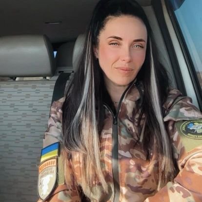 Emisofia01's profile picture. Я український воїн, ми захищаємо своїх матерів, дружин, дітей та всього світу свободи 💙💛