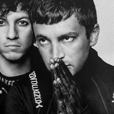 clanciez's profile picture. I’m just here the lore. she/her