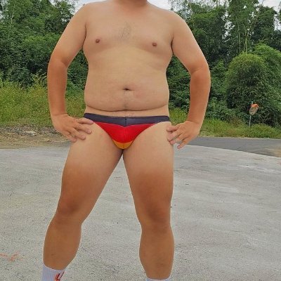 ys49019344's profile picture. ❤️ 野裸 BDSM 緊身衣褲 泳褲 白襪 不換通訊方式 未滿18歲請勿進入 台南 高雄