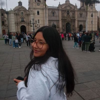 loipamar_'s profile picture. journalist // 🇵🇪