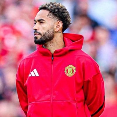 UTD_greezy's profile picture. || Be the hero of your own story || man united ♥️