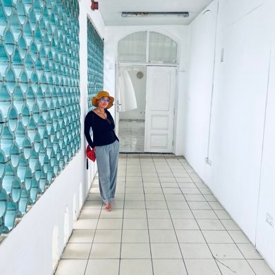 Songezile's profile picture. 🎧 👩🏽‍💻 🏃🏽‍♀️ 📺 🎥