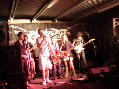 6mins2midnight's profile picture. Funk/Rock/Blues band loving life and its beautiful music.