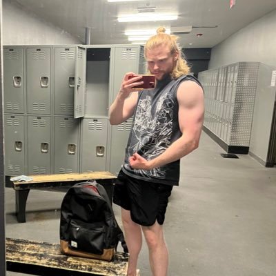 coldtakebrother's profile picture. he/him