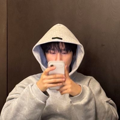 changkyukkii's profile picture. hi changkyun hi seungyoun ilysm /ᐠ. .ᐟ\ฅ 🐾 into lads atm 👀