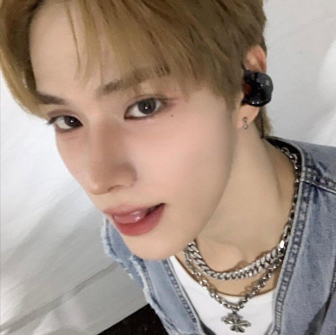 archvesail's profile picture. ⠀⠀ 𓏸𓈒 ⋆  watching  𝗁𝖺𝗆taro  with  road𝓨 . ⠀