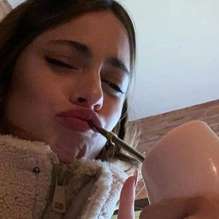 tttyb22's profile picture. 