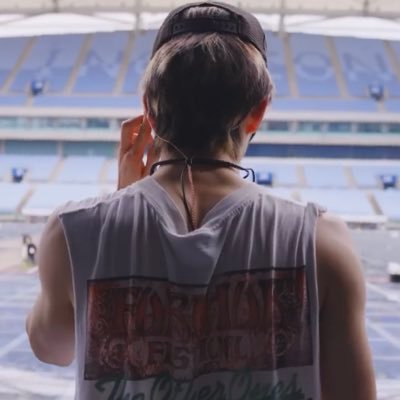 DinyOhDiny's profile picture. 🍑🍰 🌹🌻🎾🇵🇸 ◡̈ Waktu Indonesia Overthinking : kenapa ada Kyuhyun dan Jeong Jaehyun tp bukan jodohku?