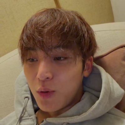 goldberrygyu's profile picture. Half Carats chaos, half F1 headache. (I wrote and ships everything about bot/sub MG, doesn’t matter about who’s the top/dom)