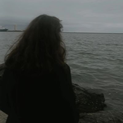 whuyyyos's profile picture. Benden bu kadar katilimin gözlerinden öperim hadi eyvallah
♠️