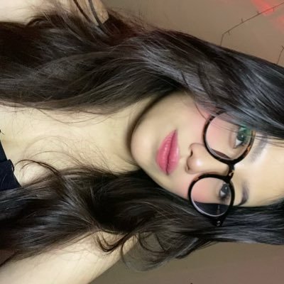 aivocaddu's profile picture. kadang ngeluh kadang jual digicam