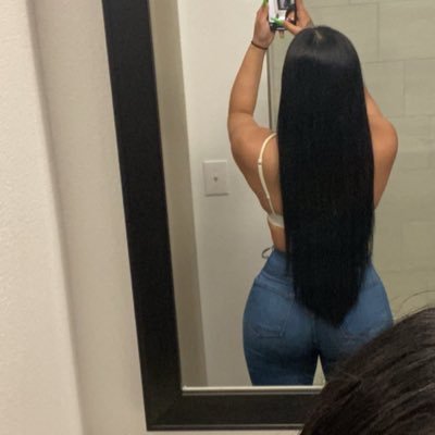 ririsagexxx's profile picture. I won’t treat you to a glass of wine or massage in exchange for your company. I want to give you these things out of love and appreciation.