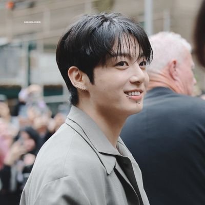 jkborahae's profile picture. I'll be with you for the rest of my life 💜