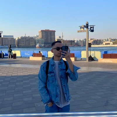 yourtablemate's profile picture. no one is you and that is your power