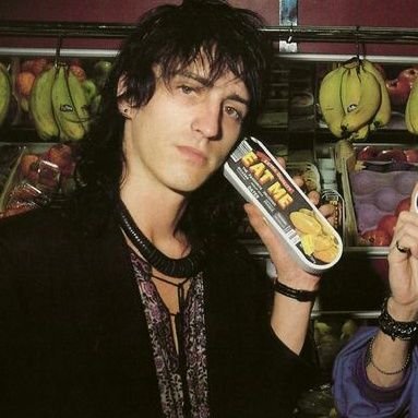 contexthogwarts's profile picture. Rock N' Roll 🤘🏻🔥
Guns N' Roses 🌹 
Arctic Monkeys 🖤
Mötley Crüe ⭐
And The Other...
Instagram: @vicystradlin