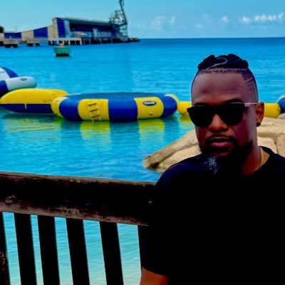 StainlessTony's profile picture. Philosopher. Entrepreneur - MCF. Dangerous for Certain 🇯🇲 Forza Milan🔴⚫